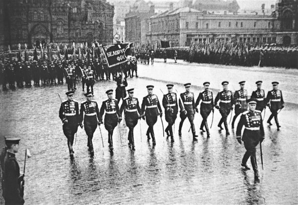 Soviet General and Marshal of the Soviet Union Vasily Sokolovsky in the victory parade in Moscow, 24 June 1945. - Sputnik International