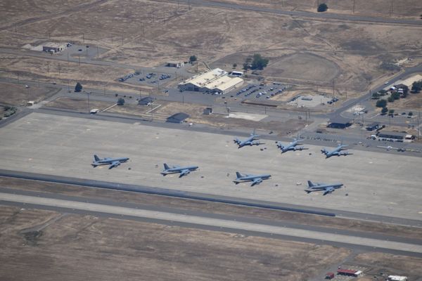 Photos Snapped of US Spy Plane Base Suggest Reconfiguration for New RQ-180 Drone - Sputnik International