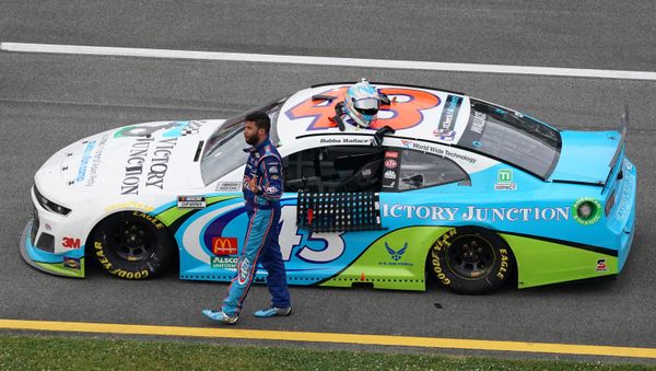 NASCAR Cup Series driver Bubba Wallace (43) reacts after the Geico 500 at Talladega Superspeedway. - Sputnik International