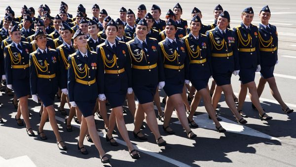 Parade formations in Kaliningrad during the military parade to commemorate the 75th anniversary of Victory in World War II - Sputnik International