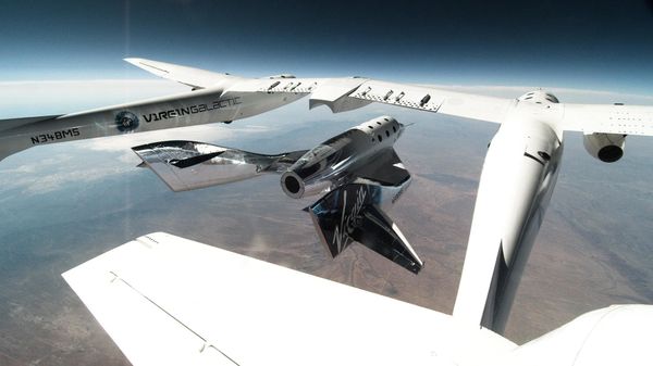 Virgin Galactic's SpaceShipTwo Unity Released From VMS Eve for Second Glide Flight in New Mexico on June 25, 2020 - Sputnik International