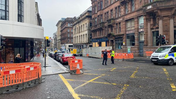 Emergency respoders are seen near a scene of reported stabbings, in Glasgow, Scotland, Britain June 26, 2020, in this picture obtained from social media Emergency respoders are seen near a scene of reported stabbings, in Glasgow, Scotland, Britain June 26, 2020, in this picture obtained from social media - Sputnik International