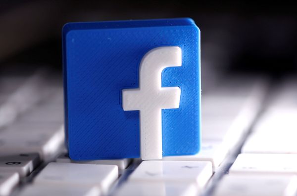 Alphabet, Amazon, Facebook Face Slew of Curbs as Europe Seeks to ‘Reign In’ Tech Giants - Sputnik International