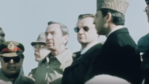 National Security Advisor Zbigniew Brzezinski's famous visit to Pakistan to speak with Afghan refugees and fighters against the pro-Soviet Afghan government. Screengrab from AP archives. National Security Advisor Zbigniew Brzezinski's famous visit to Pakistan to speak with Afghan refugees and fighters against the pro-Soviet Afghan government. Screengrab from AP archives. - Sputnik International