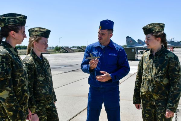 No Job for a Lady? Russian Female Air Force Academy Cadets Conquer Skies With Skill and Charm - Sputnik International