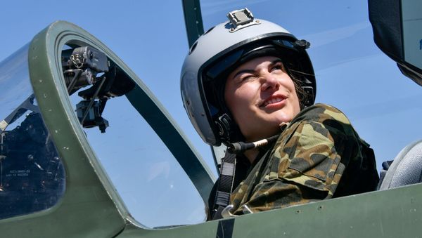 No Job for a Lady? Russian Female Air Force Academy Cadets Conquer Skies With Skill and Charm - Sputnik International