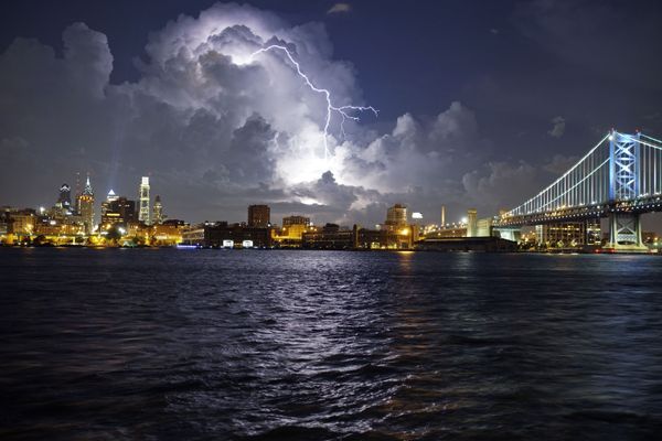 Lightning illuminates storm clouds over the Philadelphia skyline, 16 August 2016, seen from across the Delaware River in Camden NJ Lightning illuminates storm clouds over the Philadelphia skyline, 16 August 2016, seen from across the Delaware River in Camden NJ - Sputnik International