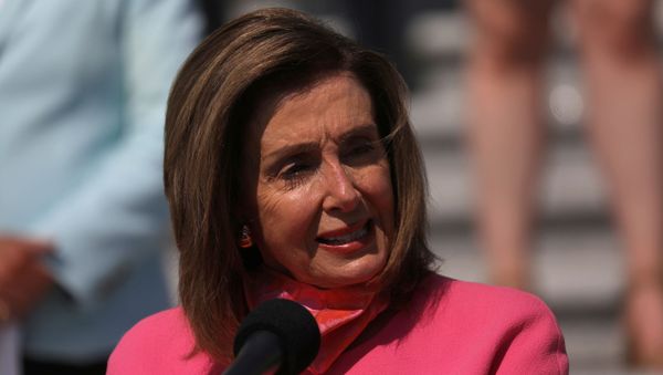 U.S. Speaker of the House Nancy Pelosi holds a news conference with House Democrats to unveil a plan to cut nearly 90% of greenhouse gas emissions by 2050 on the steps of the U.S. Capitol Building, June 30, 2020 in Washington, U.S U.S. Speaker of the House Nancy Pelosi holds a news conference with House Democrats to unveil a plan to cut nearly 90% of greenhouse gas emissions by 2050 on the steps of the U.S. Capitol Building, June 30, 2020 in Washington, U.S - Sputnik International