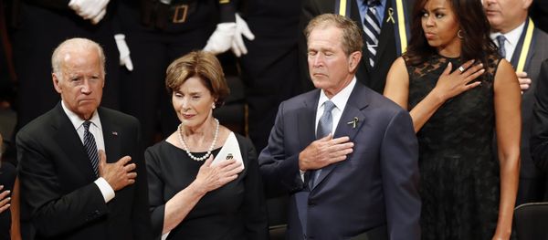 From left, Vice President Joe Biden, Laura Bush, former President George W. Bush, and first lady Michelle Obama stand during an interfaith memorial service for the fallen police officers and members of the Dallas community at the Morton H. Meyerson Symphony Center in Dallas, Tuesday, July 12, 2016, in Dallas. - Sputnik International