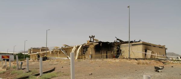 A view of a damage building after a fire broke out at Iran's Natanz Nuclear Facility, in Isfahan, Iran, July 2, 2020 - Sputnik International