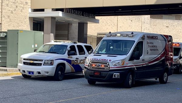 Photo allegedly taken at shooting scene at Hoover's Riverchase Galleria showing police and emergency services presence - Sputnik International