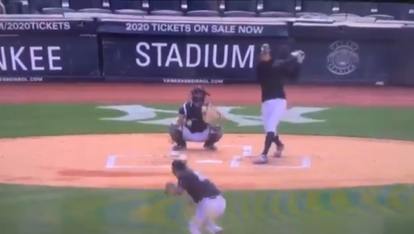 Screenshot of the video showing Yankees' Masahiro Tanaka hit by a line drive batted by Giancarlo Stanton Screenshot of the video showing Yankees' Masahiro Tanaka hit by a line drive batted by Giancarlo Stanton - Sputnik International