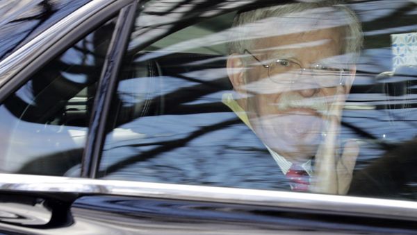 Former National security adviser John Bolton waves as he leaves his home in Bethesda, Md. Tuesday, Jan. 28, 2020 - Sputnik International