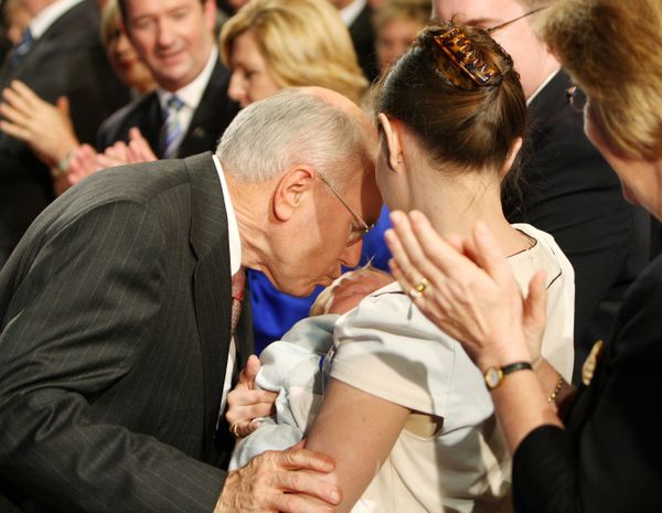 Most Memorable Kisses of Top Political Figures Most Memorable Kisses of Top Political Figures - Sputnik International