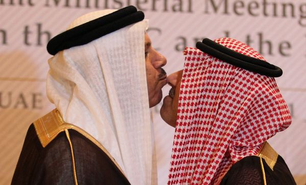 Most Memorable Kisses of Top Political Figures Most Memorable Kisses of Top Political Figures - Sputnik International