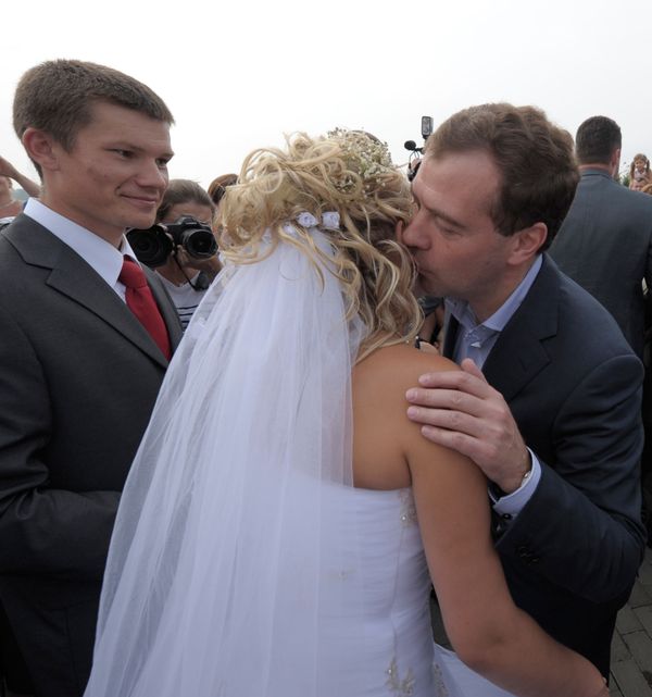 Most Memorable Kisses of Top Political Figures Most Memorable Kisses of Top Political Figures - Sputnik International