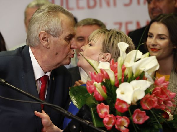 Most Memorable Kisses of Top Political Figures Most Memorable Kisses of Top Political Figures - Sputnik International