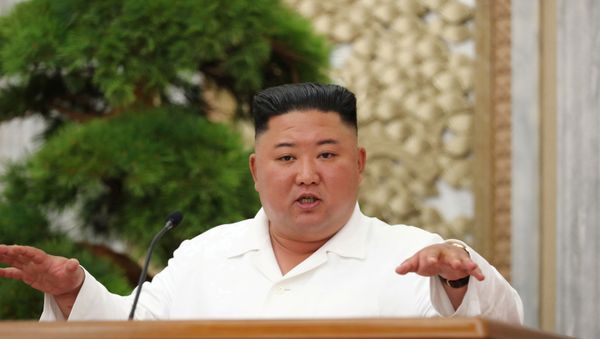 North Korean leader Kim Jong Un guides the 14th enlarged meeting of Political Bureau of 7th Central Committee of WPK in this undated photo released on July 2, 2020 by North Korean Central News Agency (KCNA) in Pyongyang. - Sputnik International