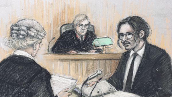 Johnny Depp answering questions from Sasha Wass QC at the High Court in London - Sputnik International