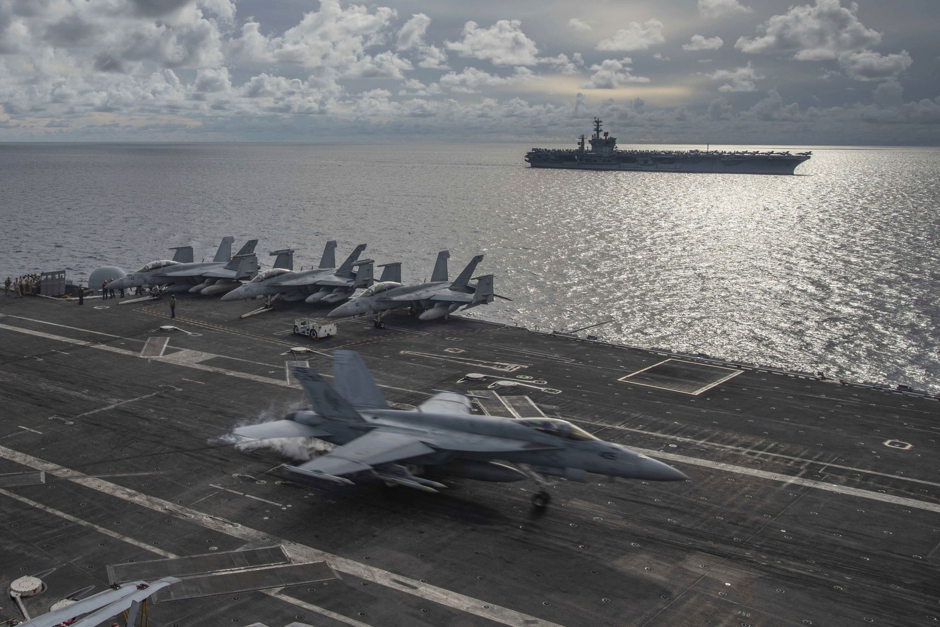 USS Ronald Reagan (CVN 76), as USS Nimitz (CVN 68) in the South China Sea USS Ronald Reagan (CVN 76), as USS Nimitz (CVN 68) in the South China Sea - Sputnik International, 1920, 30.12.2021