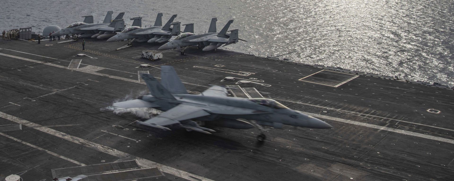 USS Ronald Reagan (CVN 76), as USS Nimitz (CVN 68) in the South China Sea - Sputnik International, 1920, 11.05.2023