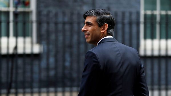 Chancellor of the Exchequer Rishi Sunak is seen as he arrives at Downing Street Chancellor of the Exchequer Rishi Sunak is seen as he arrives at Downing Street - Sputnik International