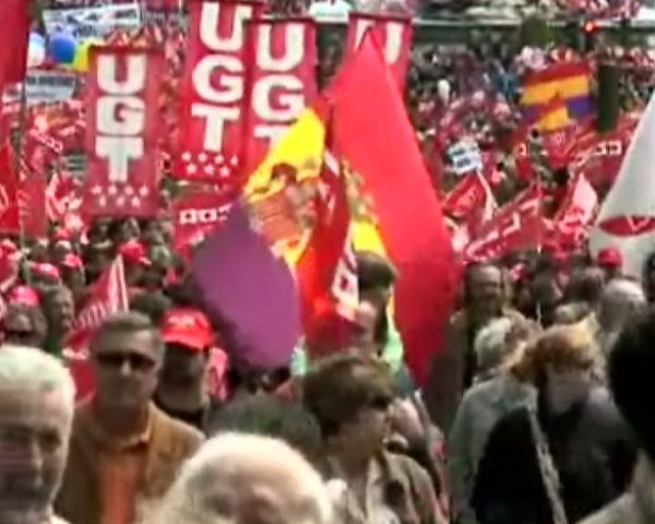 Workers march on May Day - Sputnik International