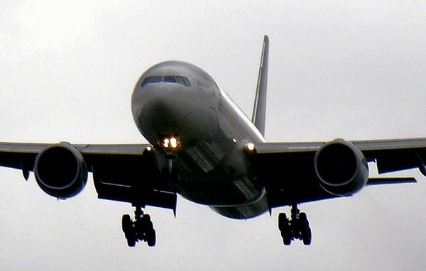 PLANE - Sputnik International