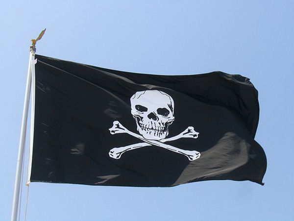  Somali pirates release freighter with 17 crewmembers  - Sputnik International
