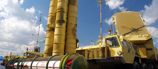 Iran expects Russia to meet its contractual obligations to deliver the S-300 air defense systems, canceled by Moscow after international sanctions were imposed on the country, Iranian Ambassador to Russia Mehdi Sanaei told RIA Novosti in an interview Tuesday. - Sputnik International