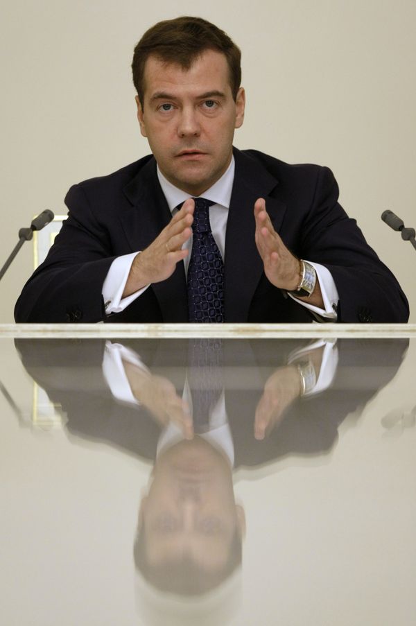 Dmitry Medvedev - Sputnik International