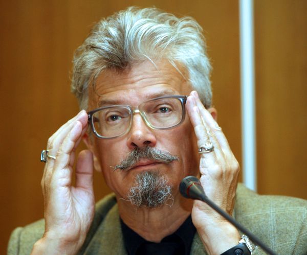 Police dismiss car bomb claims by Russian oppositionist Limonov - Sputnik International