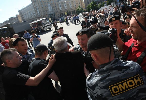 Police have detained about 30 people for an attempt to hold an unauthorized opposition rally in central Moscow, police said on Sunday. - Sputnik International