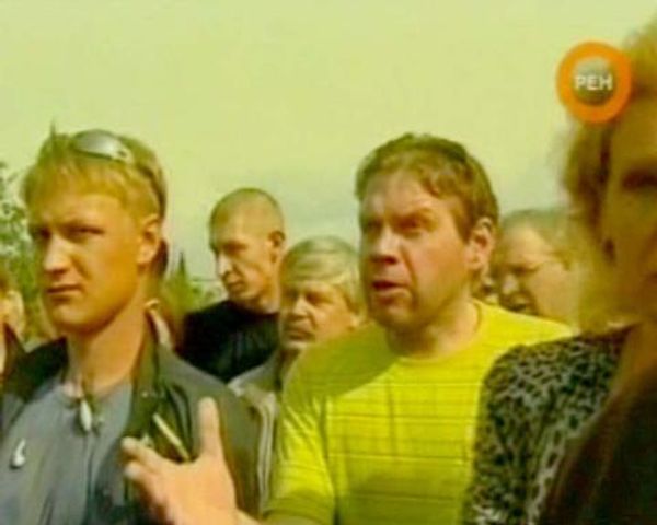 Protesters block a highway in the town of Pikalyovo in the Leningrad Region - Sputnik International