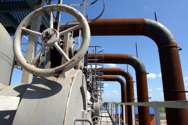 Russia pledges 30-40% discount on gas for Belarus in 2010 - Sputnik International