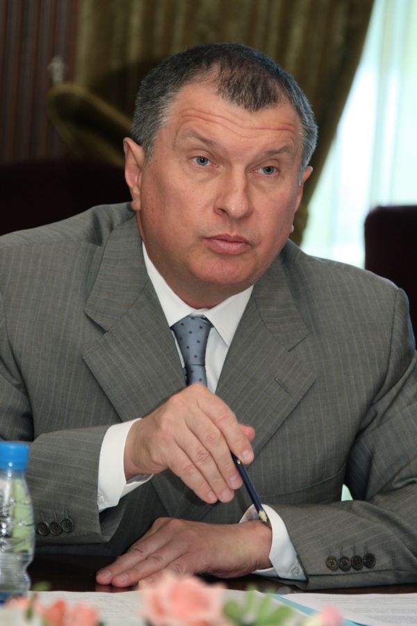 Russia's Deputy Prime Minister Igor Sechin meeting with European Energy Commissioner Andris Piebalgs in Moscow - Sputnik International
