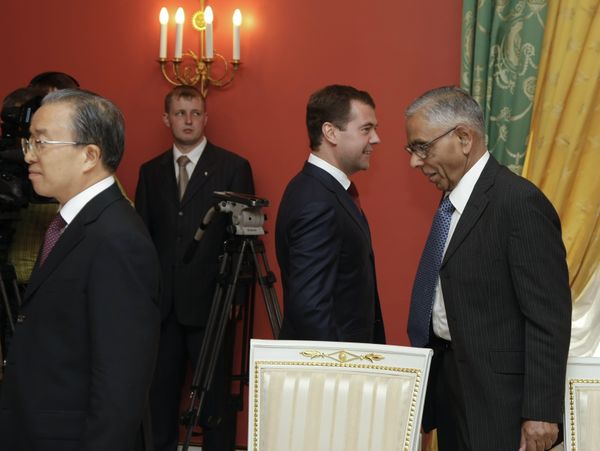 Russian President Dmitry Medvedev holds meeting with BRIC top officials - Sputnik International