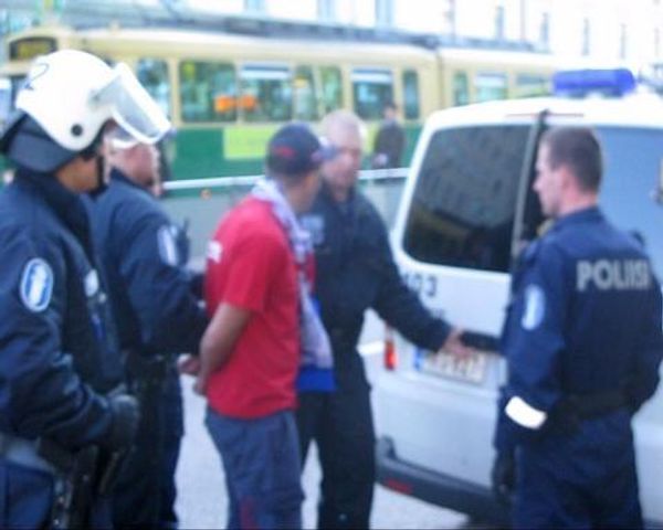 Болельщиков из России задержали за вызывающее поведение в Хельсинки - Sputnik International