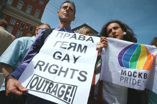 Gay parade activists were detained by police in Moscow - Sputnik International