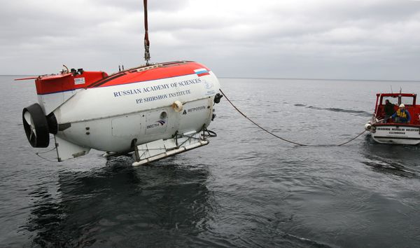 Russian mini-subs start research in new area of Lake Baikal - Sputnik International