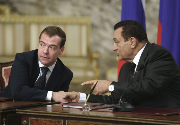 Dmitry Medvedev and Hosni Mubarak at a joint news conference on the results of bilateral talks - Sputnik International
