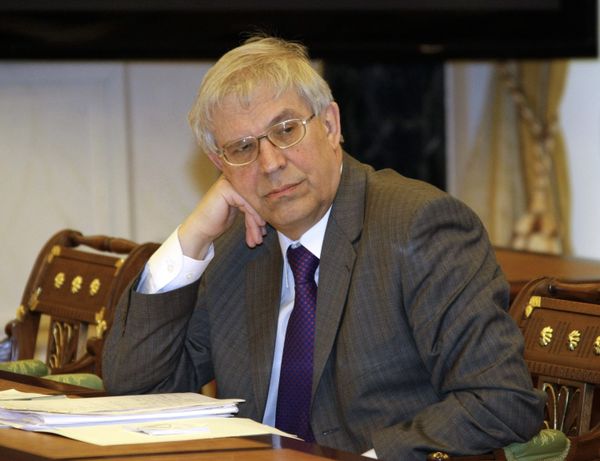 Russian Central Bank Chairman Sergei Ignatyev during meeting on economic issues - Sputnik International