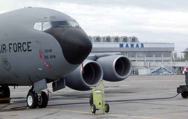 A US KC-135 air tanker at Kyrgyzstan’s Manas airport. - Sputnik International