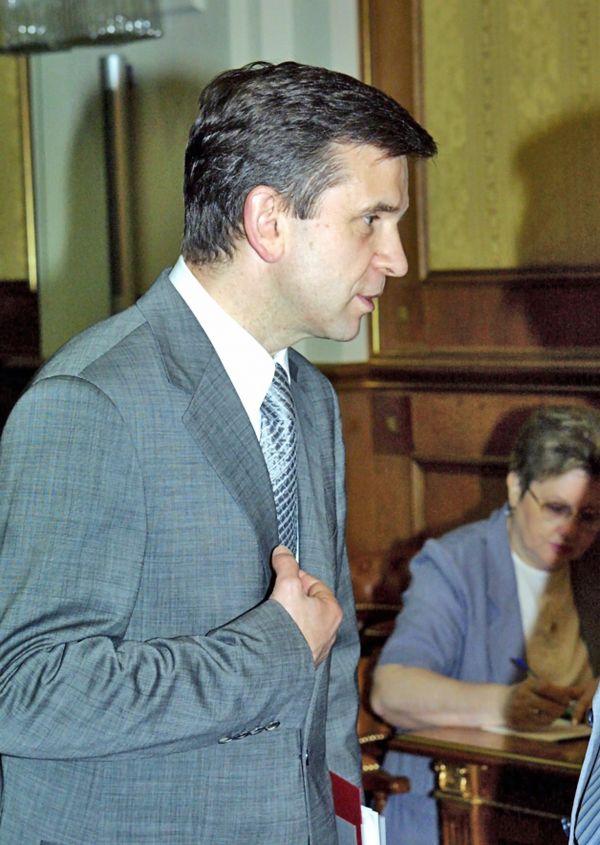 Mikhail Zurabov at government meeting - Sputnik International
