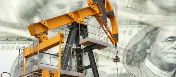 US shale oil producers and Saudi Arabia find themselves in a desperate competition in the shrinking oil market, driving oil prices down. US shale oil producers and Saudi Arabia find themselves in a desperate competition in the shrinking oil market, driving oil prices down. - Sputnik International