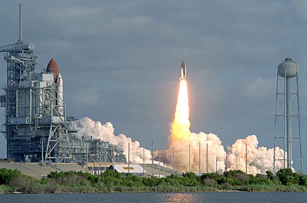 NASA delays Endeavour launch by 24 hours - Sputnik International