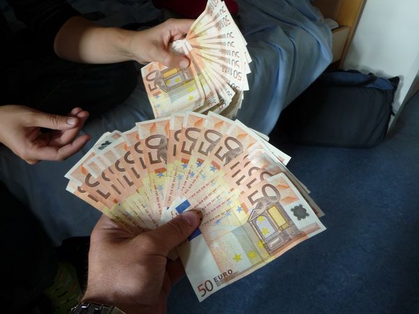 Latvian clergy condemn 'money for souls' loan deals Latvian clergy condemn 'money for souls' loan deals - Sputnik International