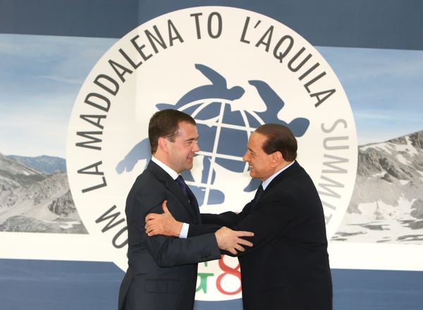 President Dmitry Medvedev at 2009 G8 summit - Sputnik International