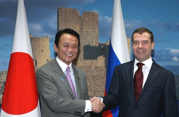 Russian President Dmitry Medvedev and Japanese Prime Minister Taro Aso Russian President Dmitry Medvedev and Japanese Prime Minister Taro Aso - Sputnik International
