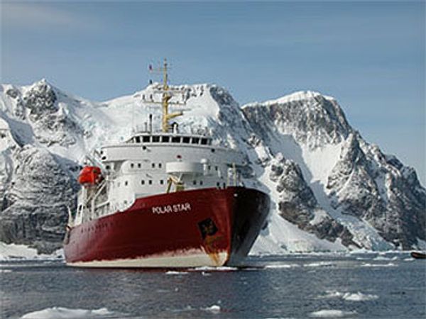  Russian icebreaker sets off on Arctic cruise with 120 tourists  - Sputnik International